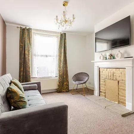 2Bed By Jubilee Square Maidstone Apartment Exterior photo
