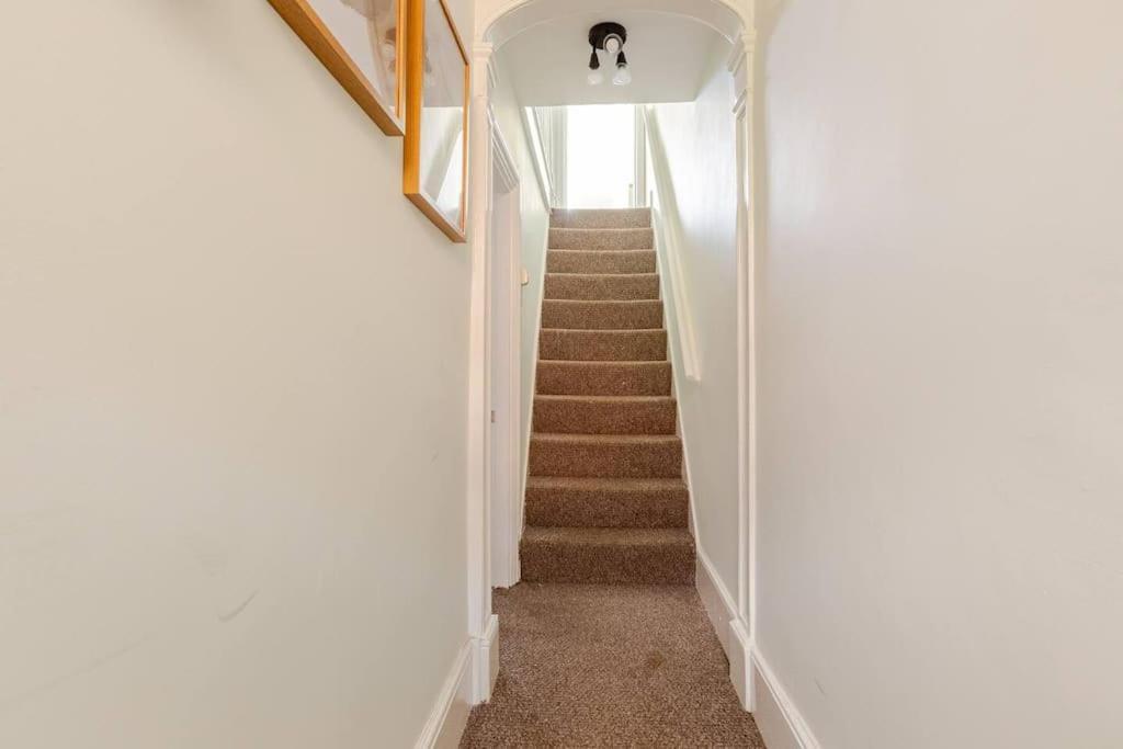 2bed By Jubilee Square Apartment Maidstone
