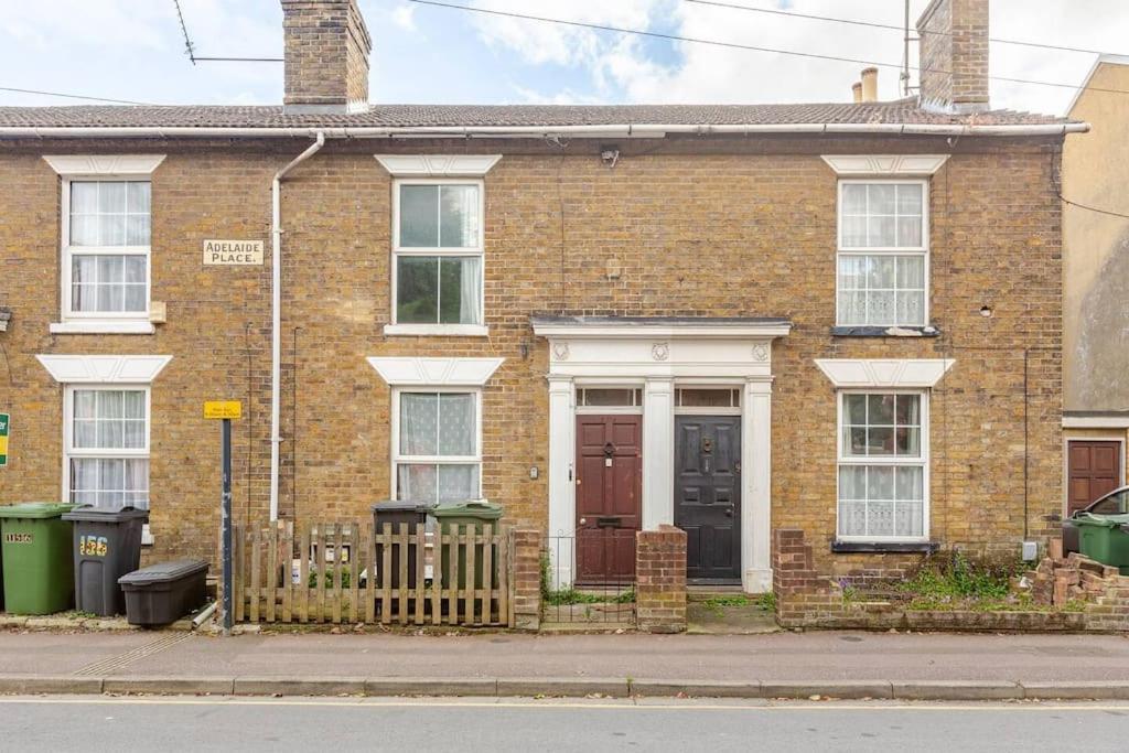 2bed By Jubilee Square