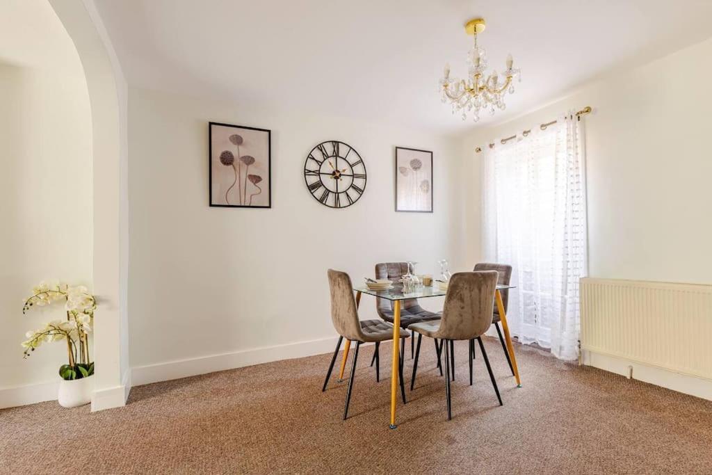 2bed By Jubilee Square